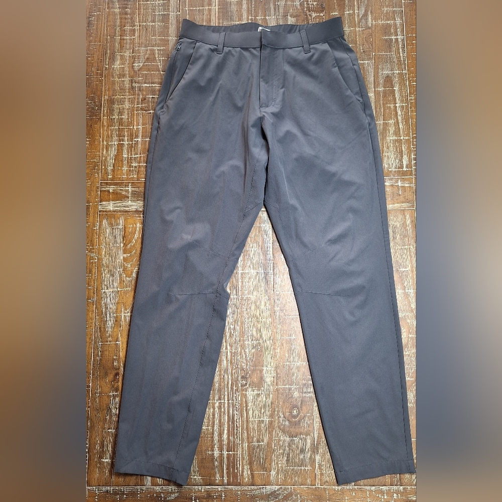 Fabletics The Only Pant Mens 29x29(Tag 29x32) Gray Classic Fit Chino Athletic